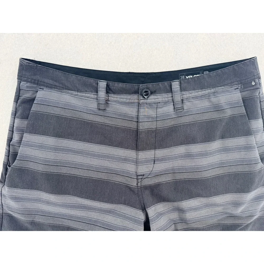Volcom Mens Frickin Cross Shed Hybrid Board Shorts Size 38 Grey Black Striped